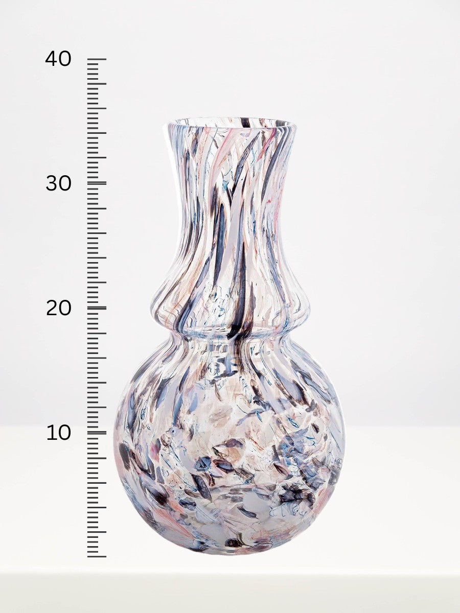 Fidrio - Carino Serene - 34cm next to a centimetre ruler showing its height