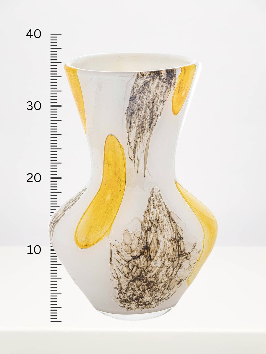 Fidrio - Parma Vanilla - 36cm next to a centimetre ruler showing its height